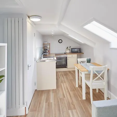 Host & - Cooks Whitby